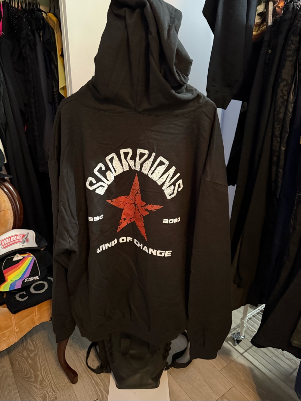Scorpions 'Wind of Change' Black Hoodie with Red Star